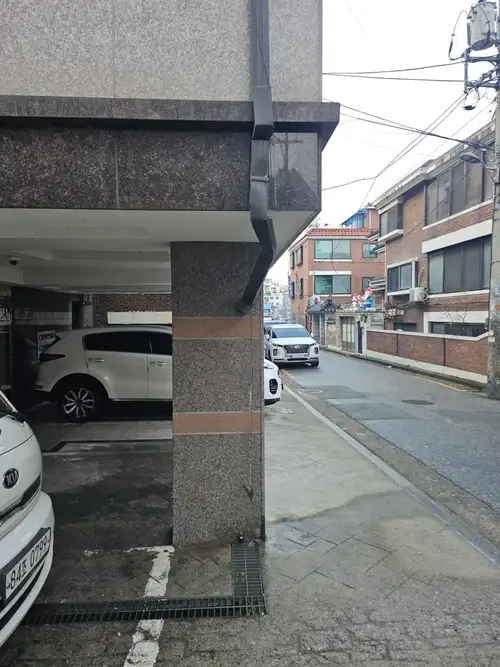 인천 연립주택 빗물받이 이음부 누수 시공 전